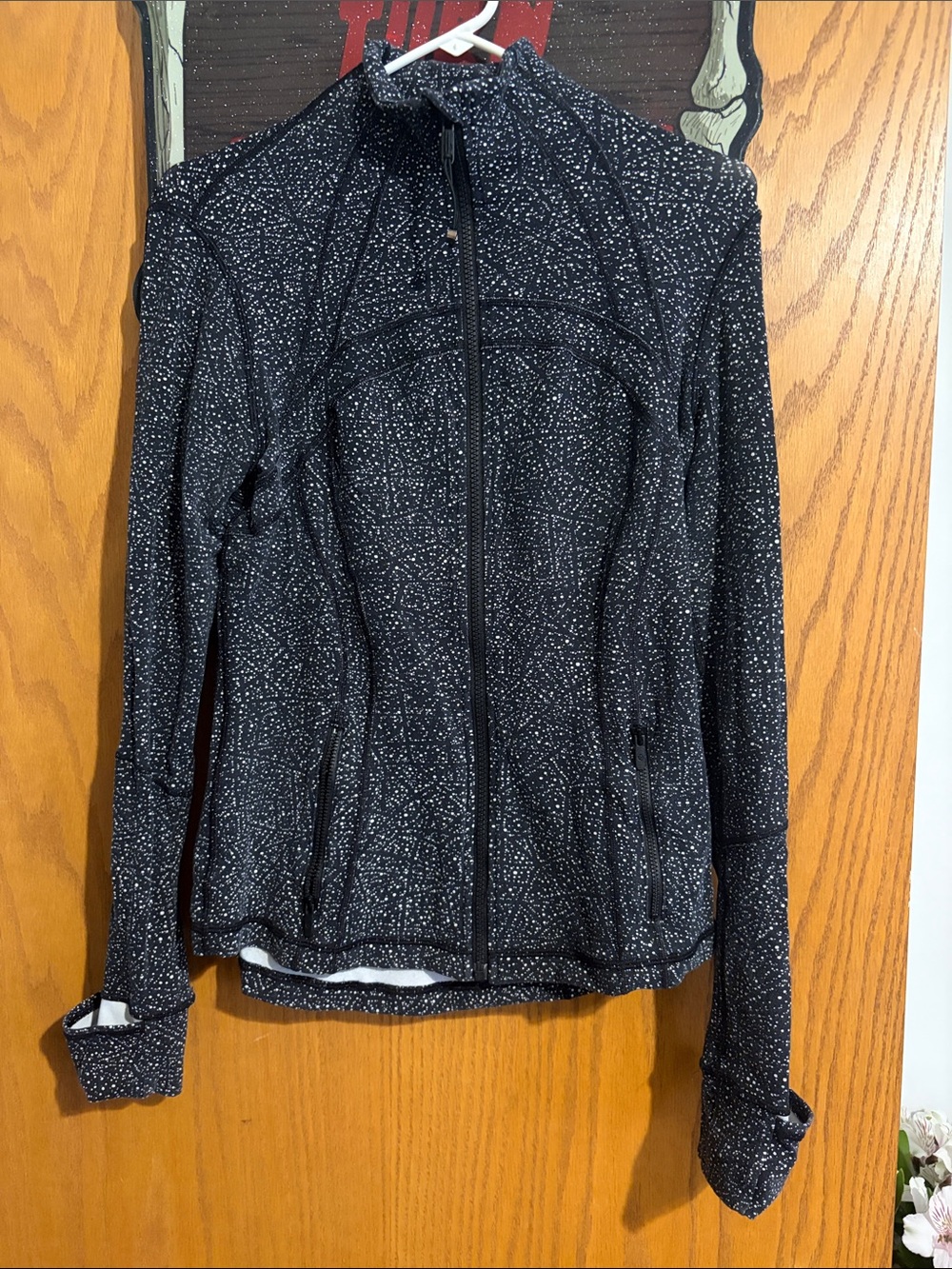 LuLuLemon Women’s Black Speckle Zip-Up Jacket